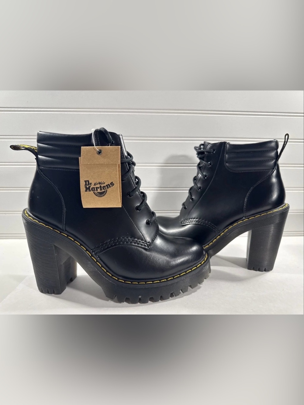 Dr. Martens Persephone Black Leather Heeled Boots Women’s 7 NWT Rare Deadstock